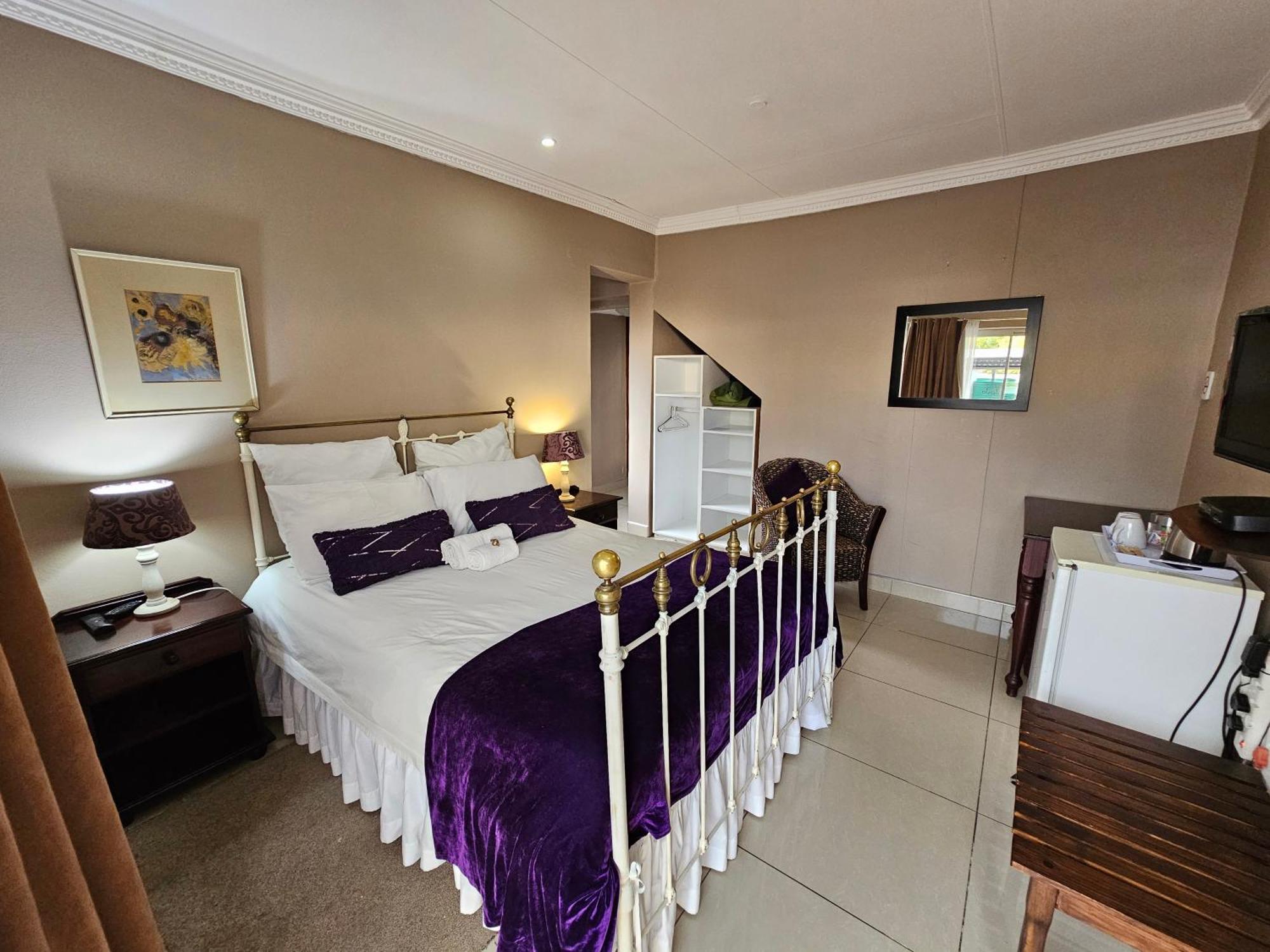 Bettie'S Luxury Lodge Kroonstad Exteriör bild
