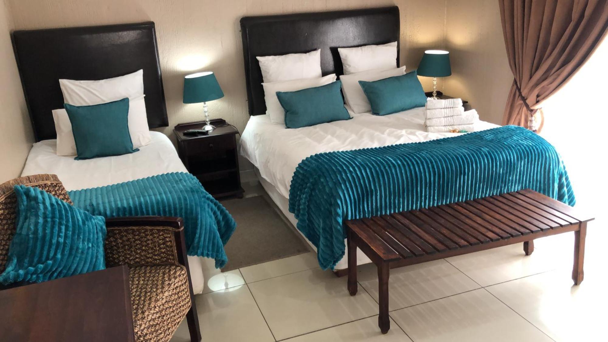 Bettie'S Luxury Lodge Kroonstad Exteriör bild