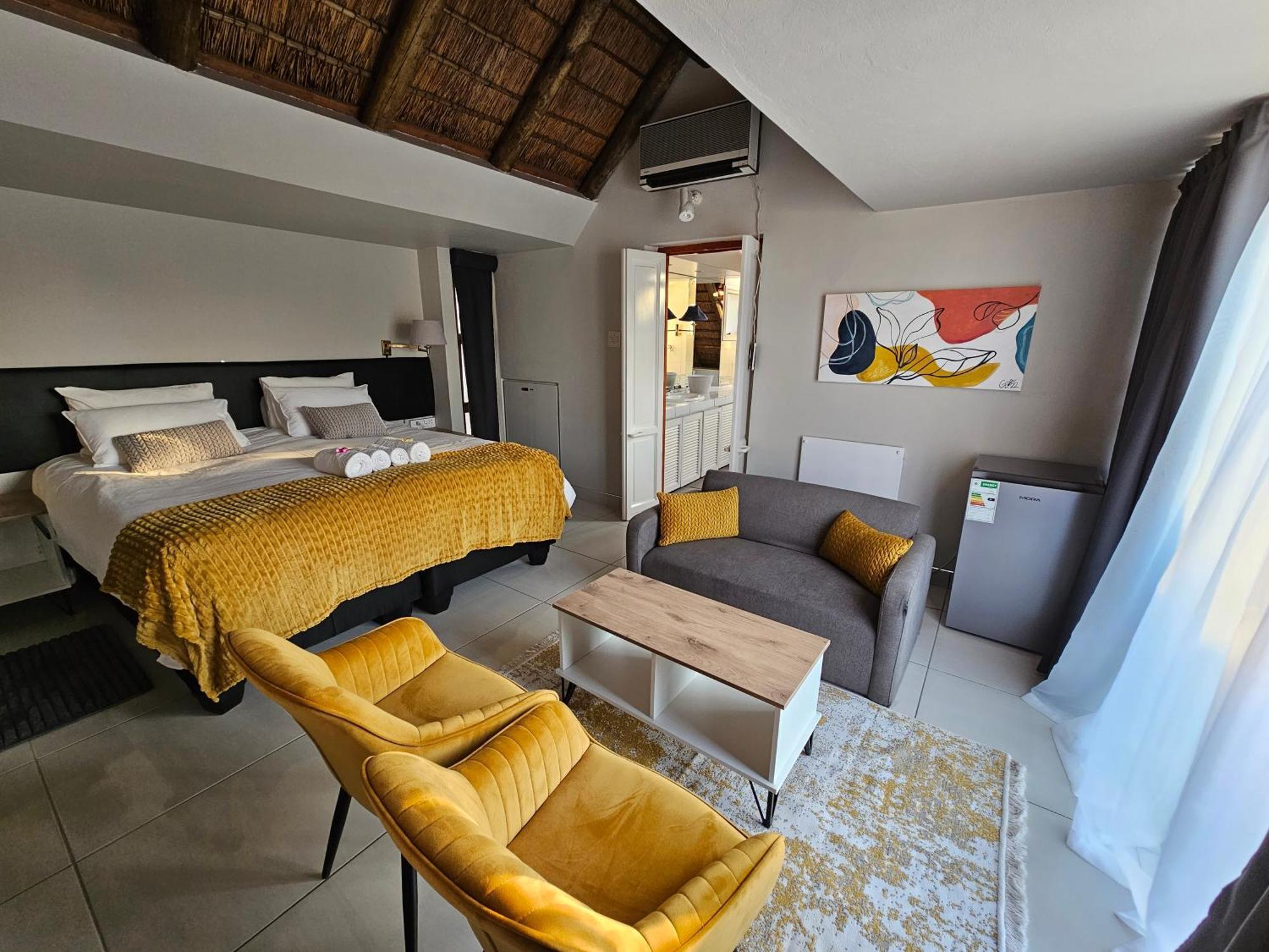 Bettie'S Luxury Lodge Kroonstad Exteriör bild