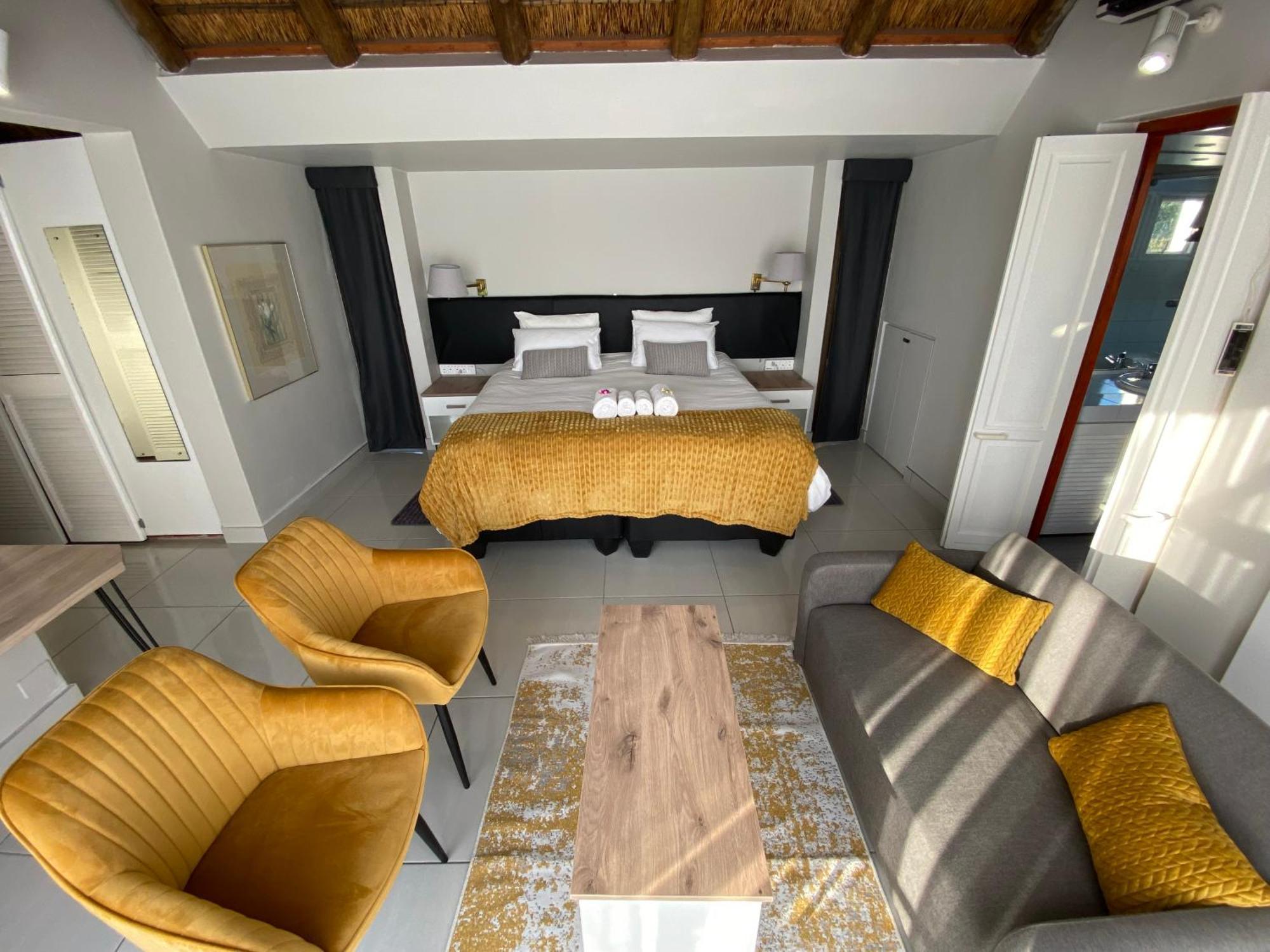 Bettie'S Luxury Lodge Kroonstad Exteriör bild
